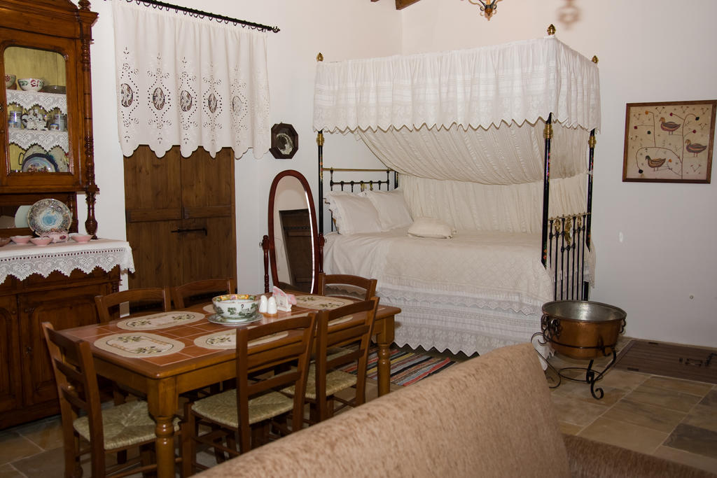 Xenios Cottages Lófou Chambre photo